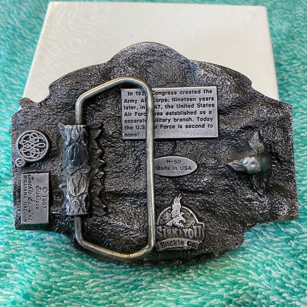 Vintage 1987 United States Air Force Belt Buckle - SISKIYOU - - Picture 5 of 8